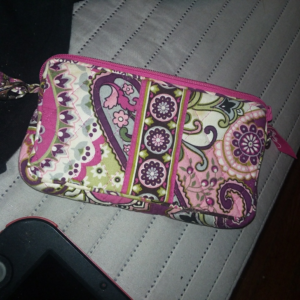 vera bradley wristlet